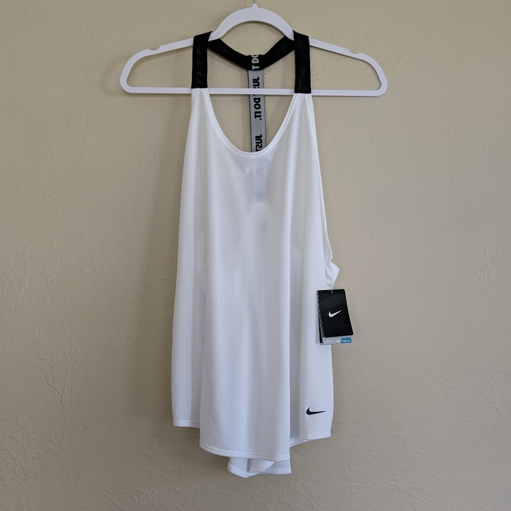 NWT NIKE WHITE & BLACK WORKOUT TANK TOP